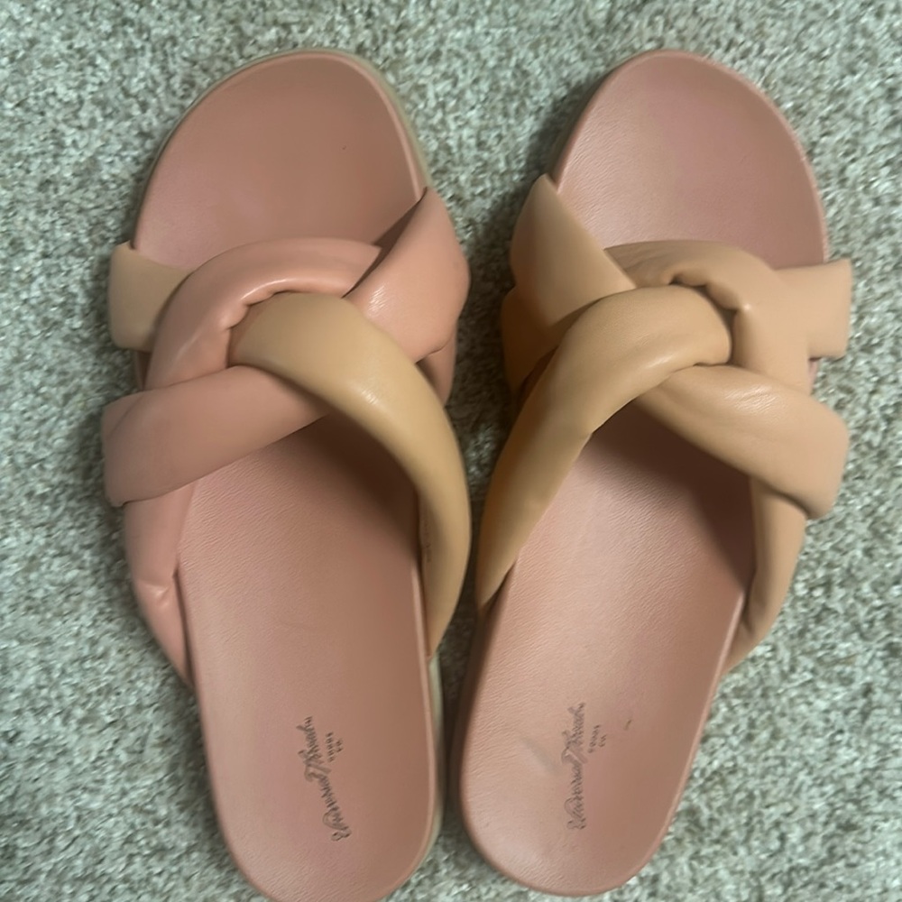 Peach slip on candles - 9.5